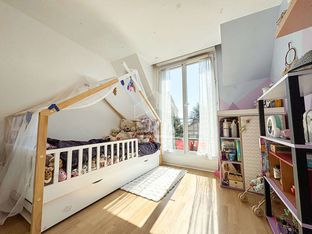 Appartement à SARTROUVILLE
