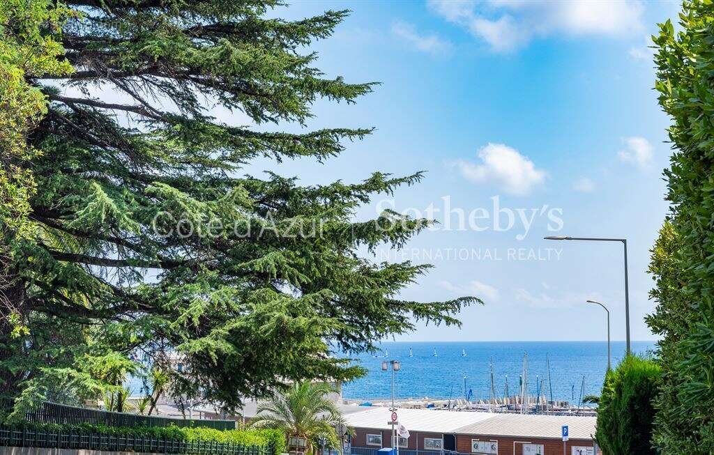 Nice, Le Port : Appartement 86 m² avec jardin privatif - Boulevard Franck Pilatte - photo 5