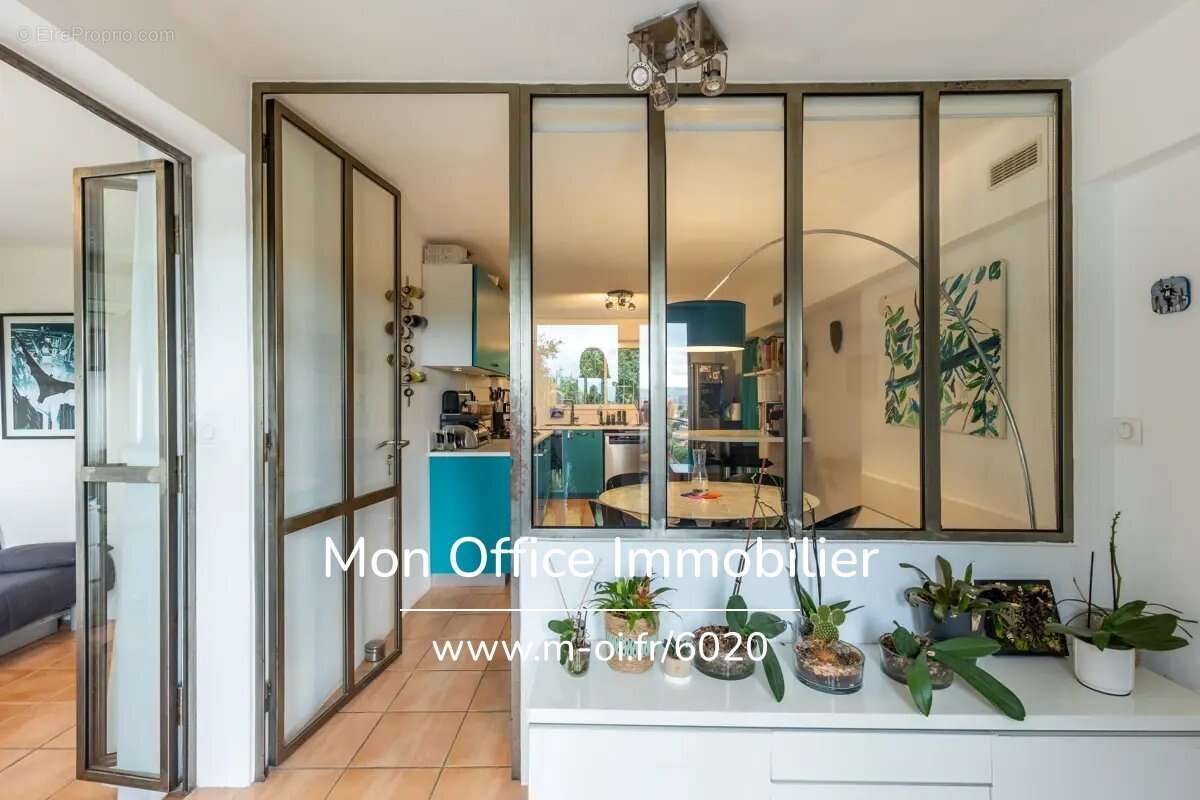 Maison à POURRIERES