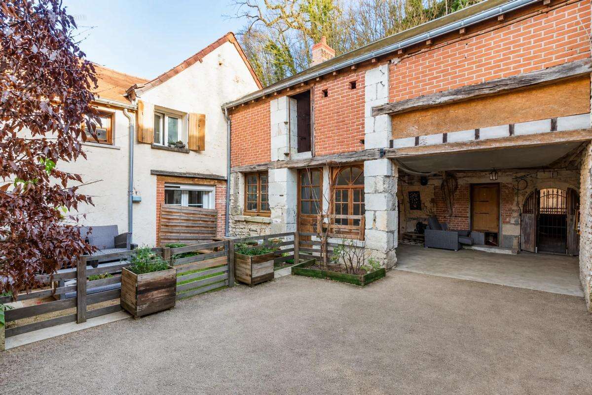 Maison et Studios à Rendement élevé à Mosnes - photo 4