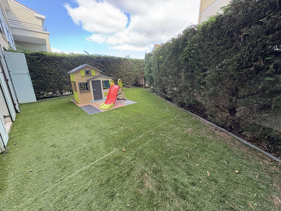 Appartement à SAINT-GERMAIN-AU-MONT-D&#039;OR