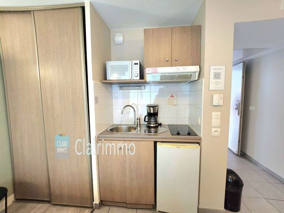 T1 20,05m2  MEUBLE LMNP / 13002 - Appartement à MARSEILLE-2E