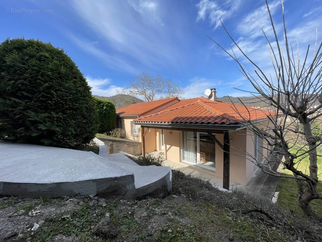 Maison à CHATELGUYON