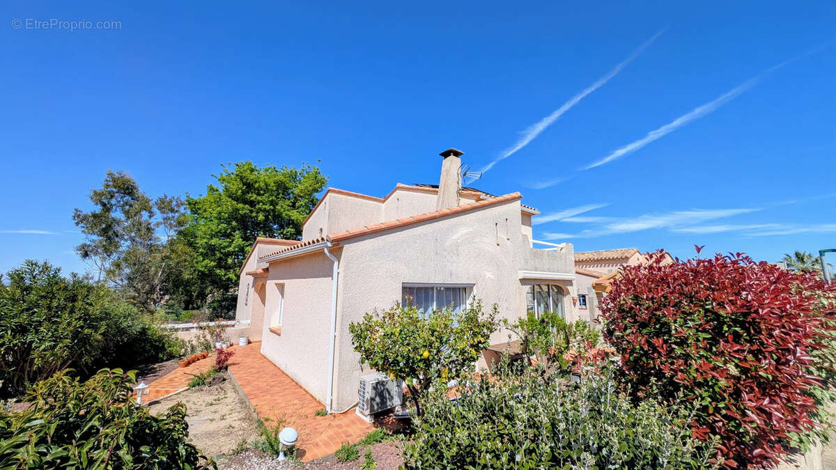 Maison à LAROQUE-DES-ALBERES