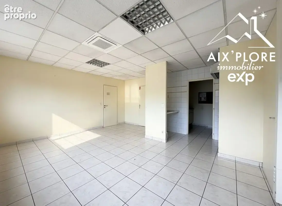 Commerce 863 m² à vendre à Meythet (74960) - photo 8