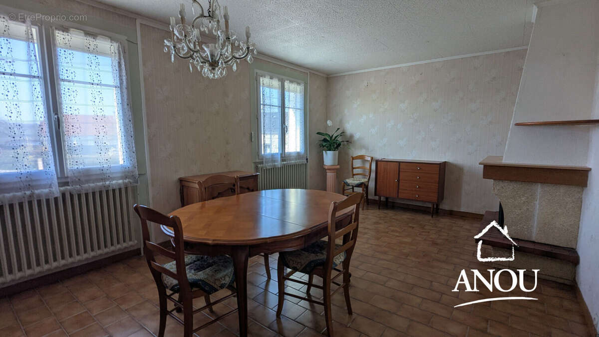 Maison à DAMPIERRE-SOUS-BROU