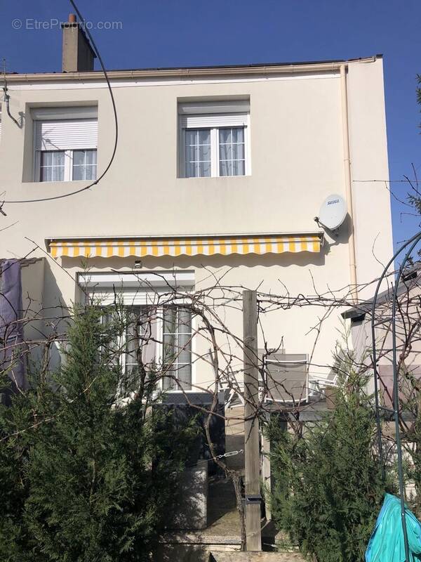 Maison à SARTROUVILLE