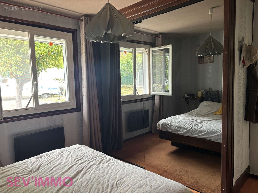 Maison 87 m² à Crechy  - photo 8