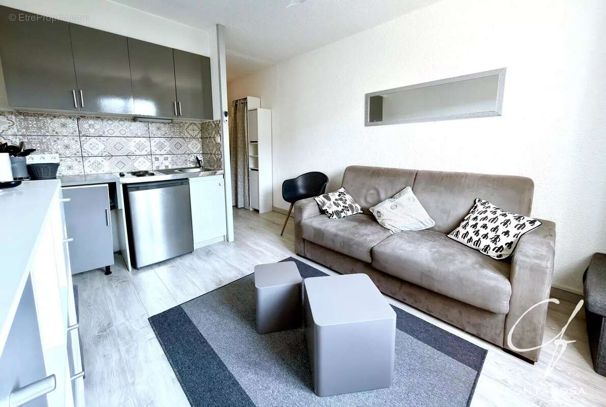 Appartement à ROQUEBRUNE-SUR-ARGENS