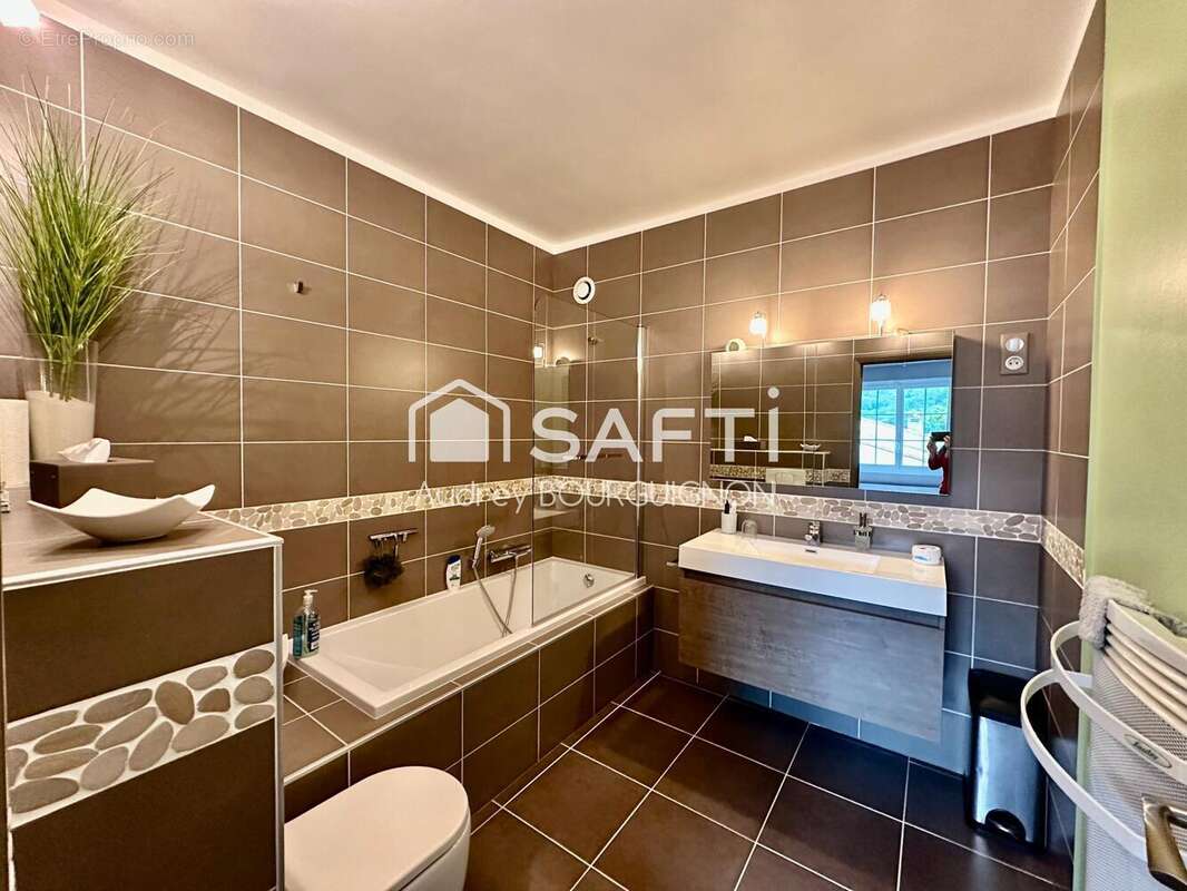 Photo 5 - Maison à BAGNOLS-SUR-CEZE