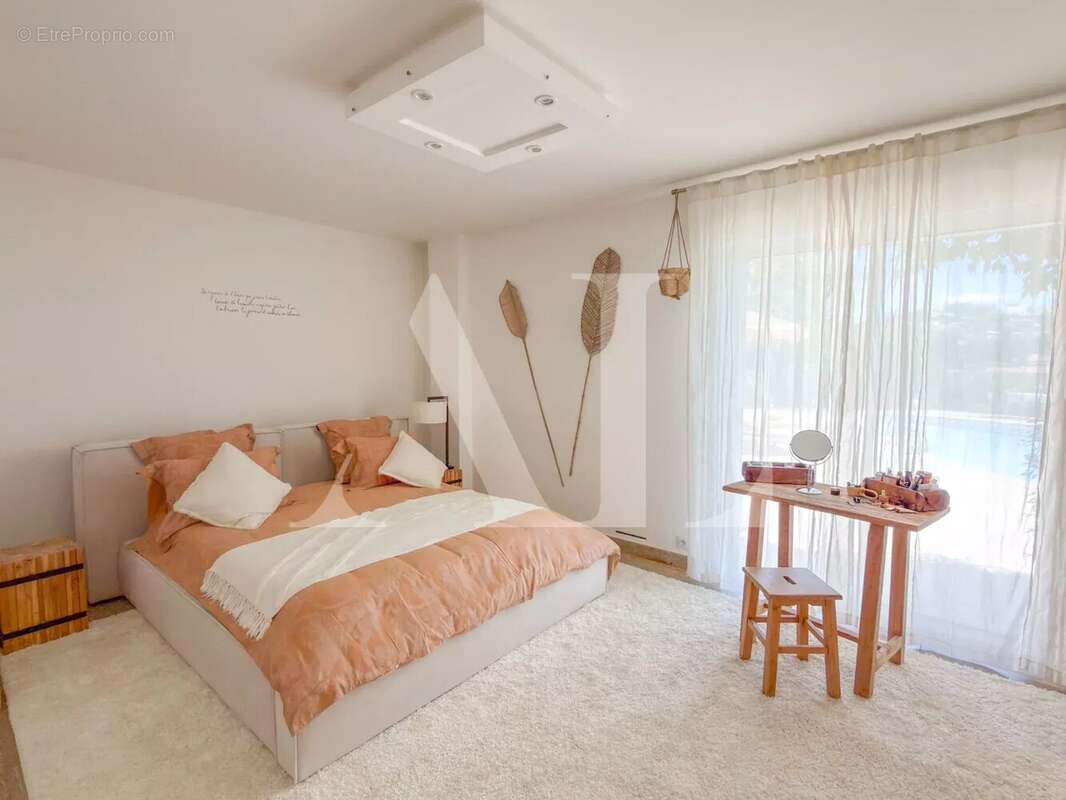 Super-cannes – villa contemporaine avec vue mer panoramique - photo 14