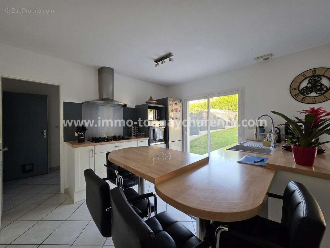 Maison à TONNAY-CHARENTE