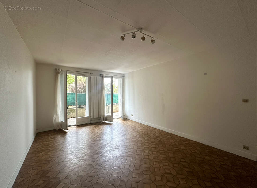 Appartement à SAVIGNY-SUR-ORGE