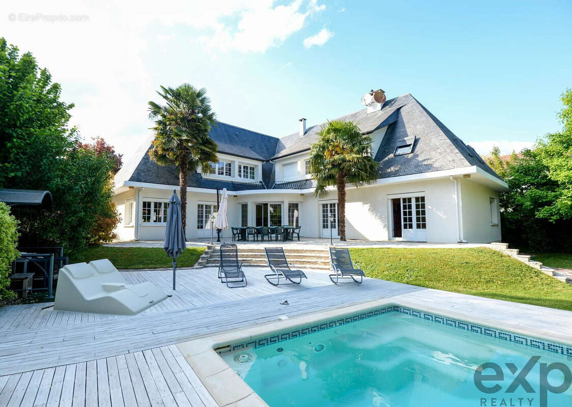 Maison à BOISSISE-LE-ROI