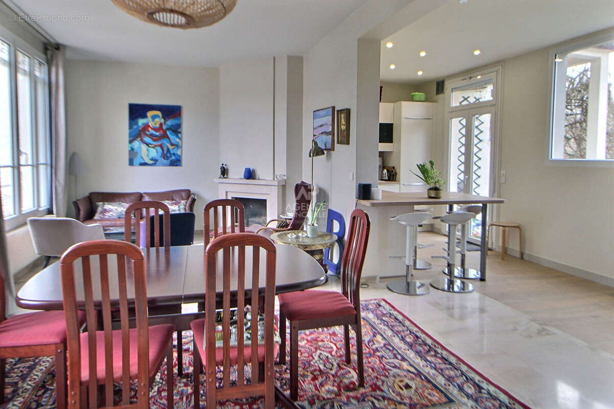 Maison à VERNEUIL-SUR-SEINE