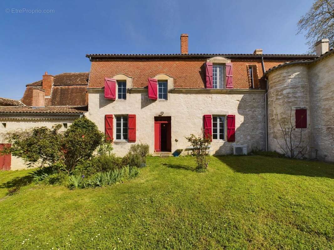 Maison à CASTELJALOUX