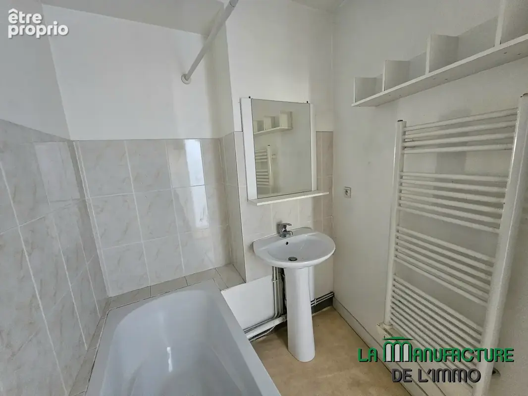 Appartement de caractère de type T3 de 56,83 m2 Carrez et 78,88 m2 au sol - Prox. Châteaucreux - photo 7