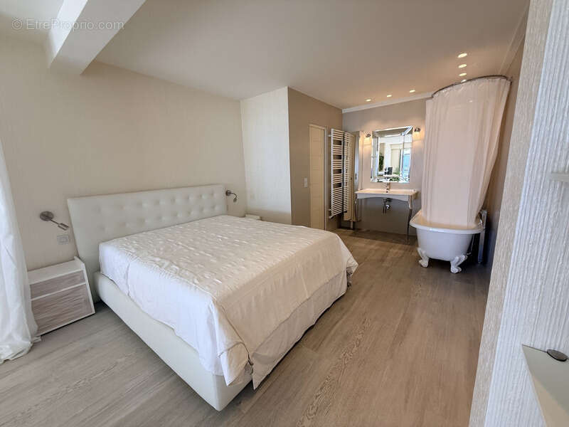 Appartement à vendre 2 pièces CANNES (06) VUE MER PANORAMIQUE - photo 13