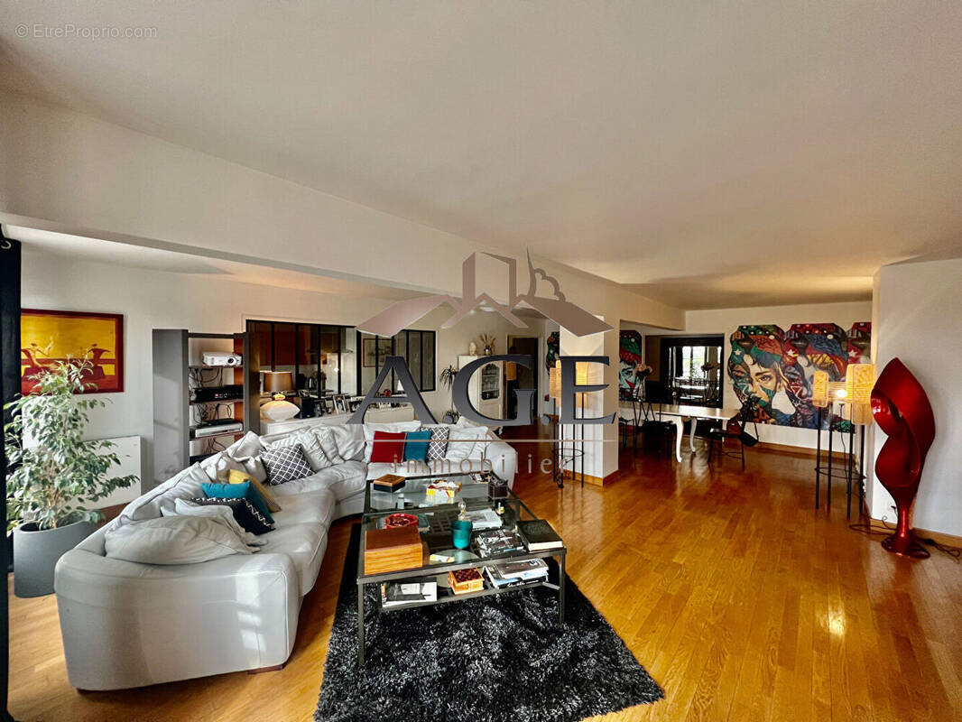 Appartement à EPERNON