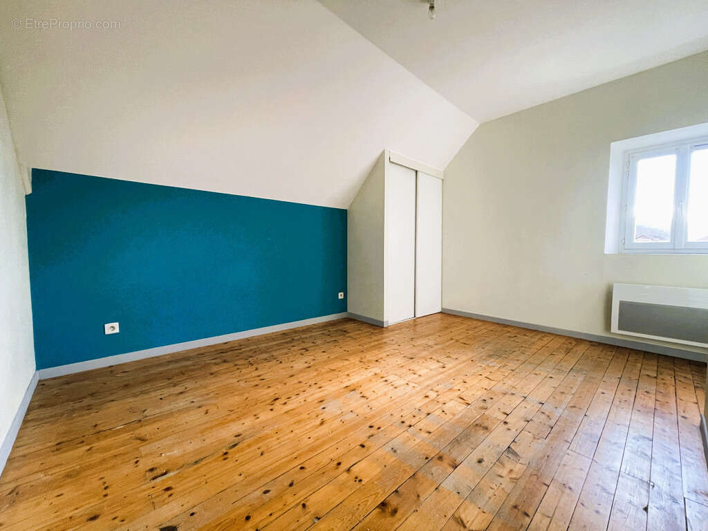 Appartement à FROGES