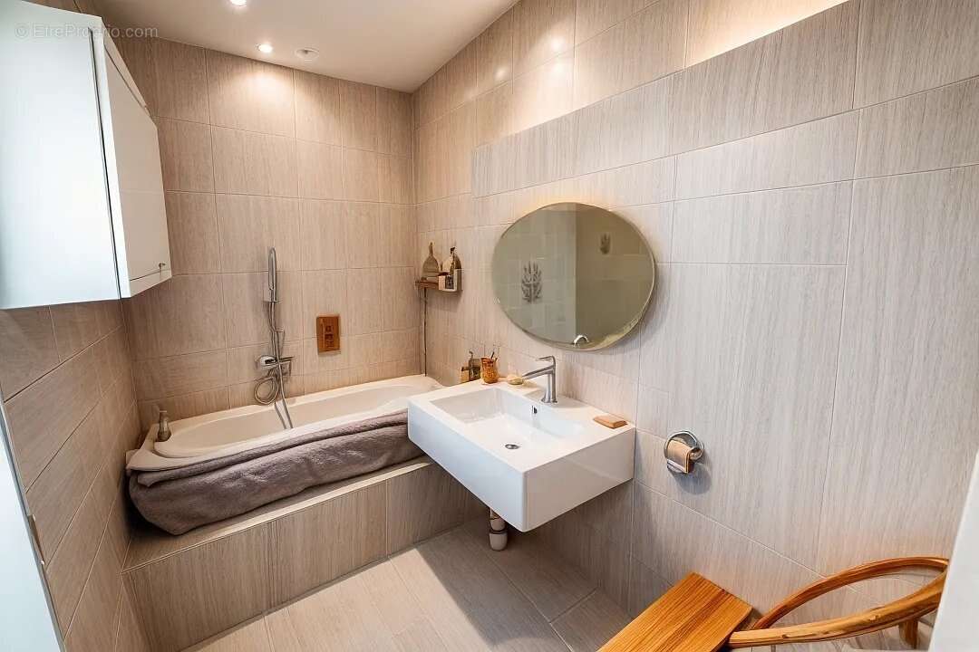 AGDE - Splendide Maison de 168m² à Agde, Proche de Toutes les Commodités - photo 19