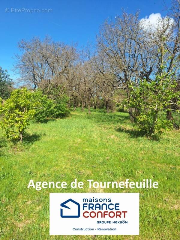 Terrain à LABASTIDE-DU-TEMPLE