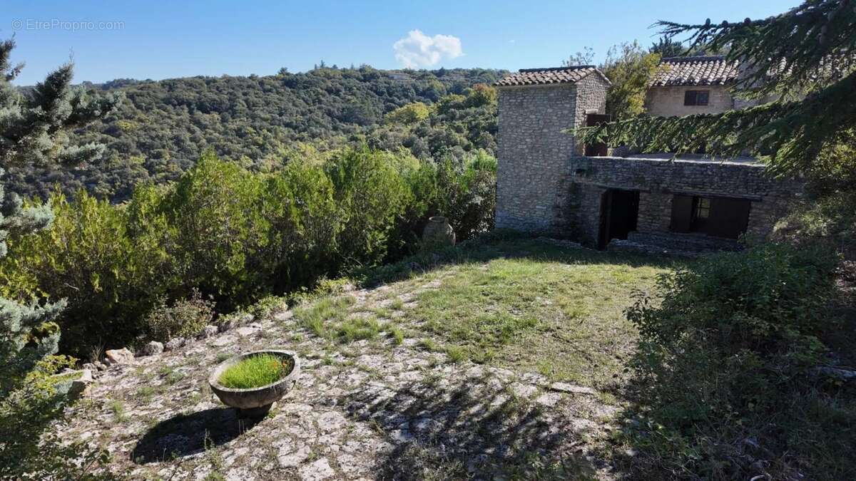 Maison à BONNIEUX