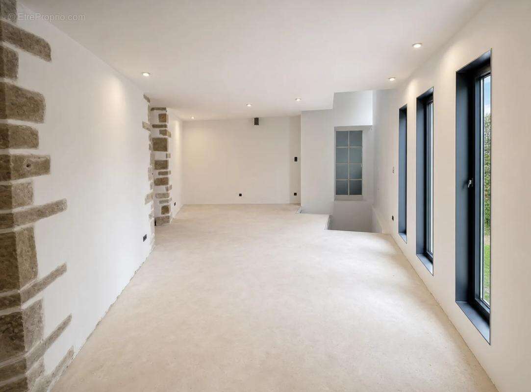 Maison de caractère en pierre, 204 m², studio indépendant - photo 12