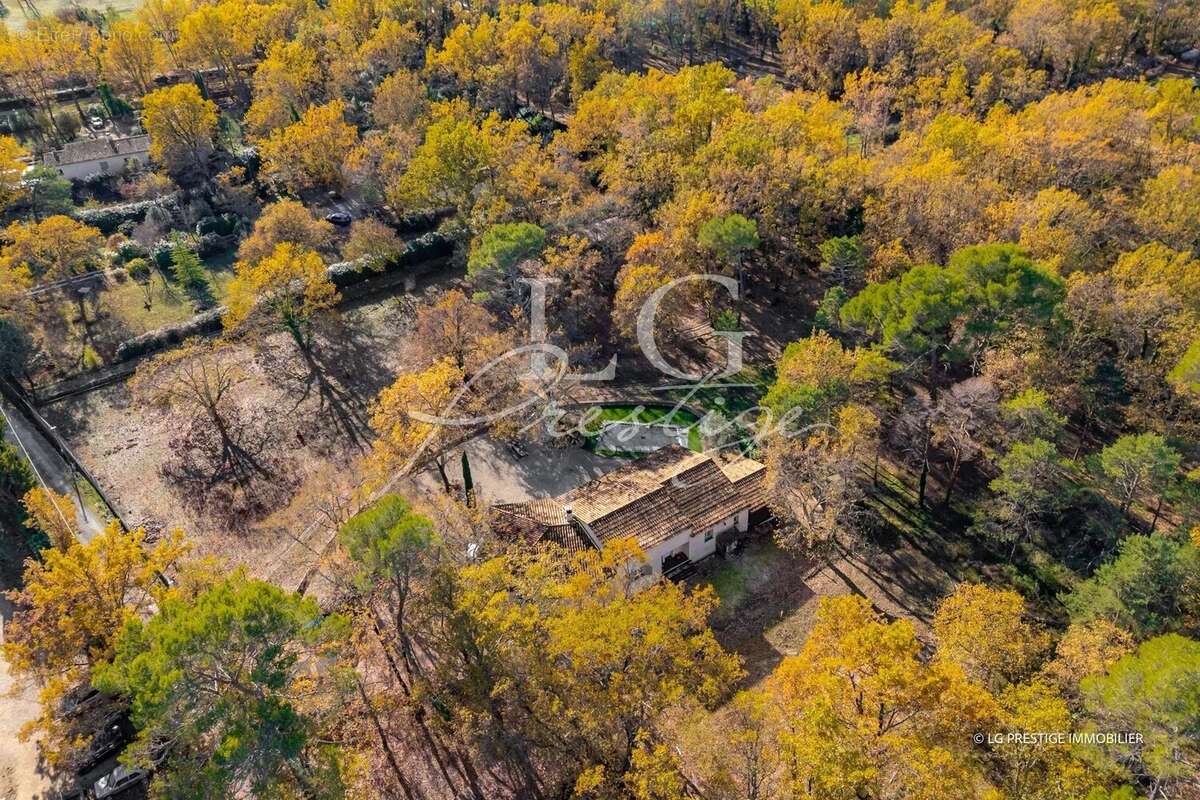 Maison à TOURRETTES