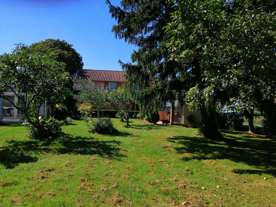Maison à CHEVROUX
