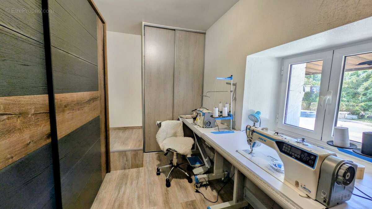 Maison à LA CLUSE-ET-MIJOUX