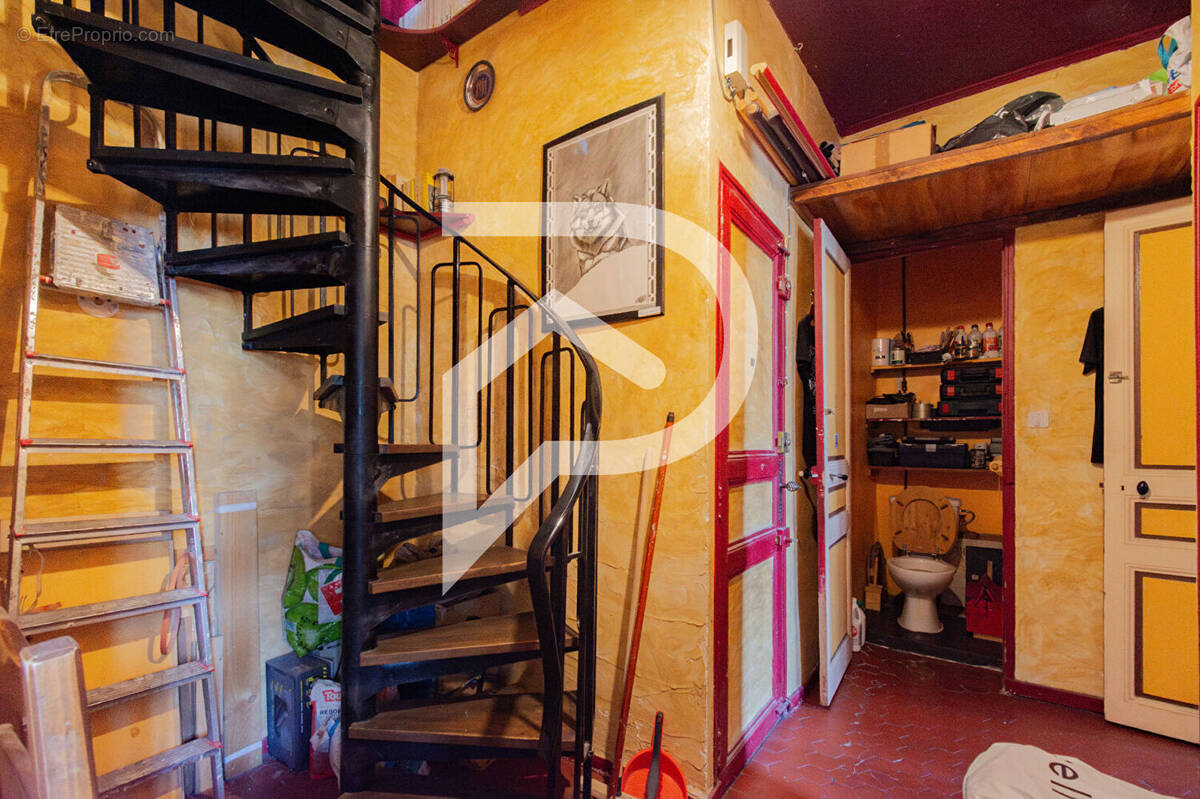 Appartement à MARSEILLE-3E