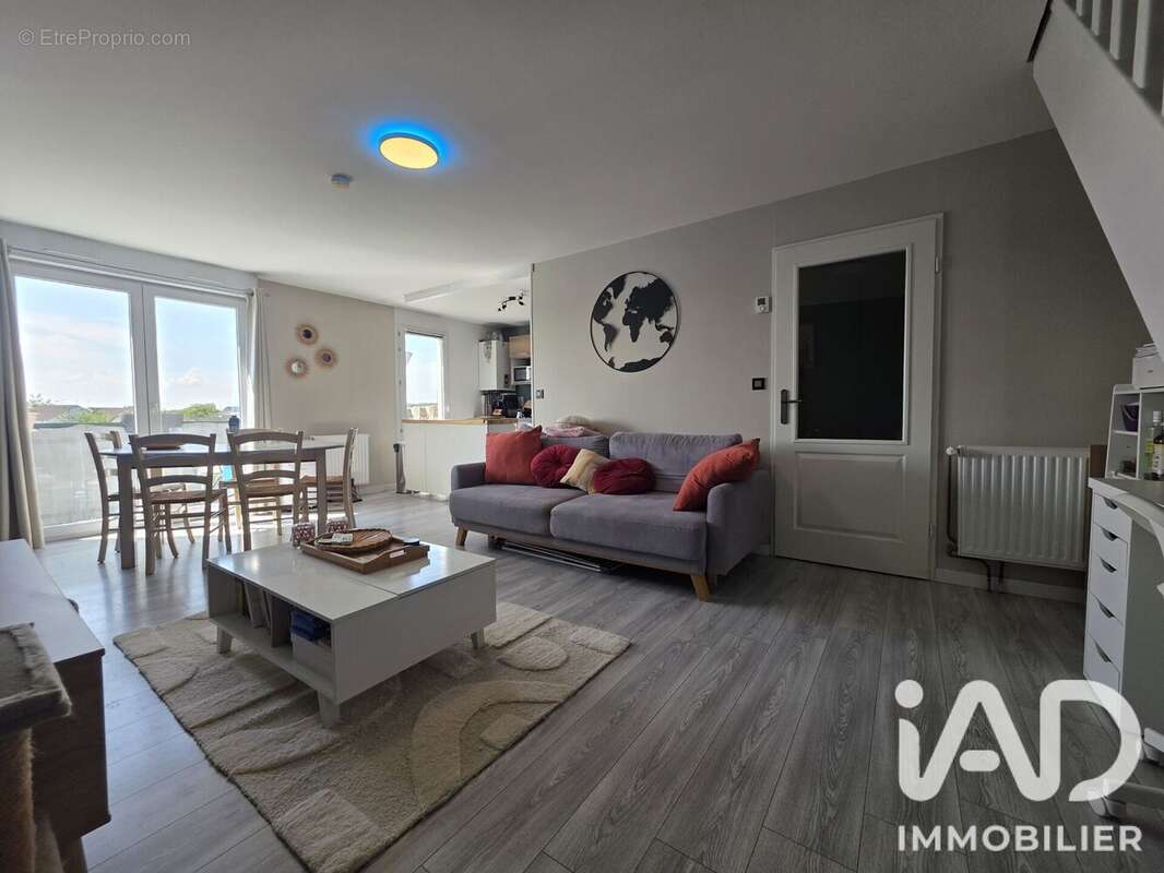 Appartement 63 m² à Fleury-Les-Aubrais  - photo 2