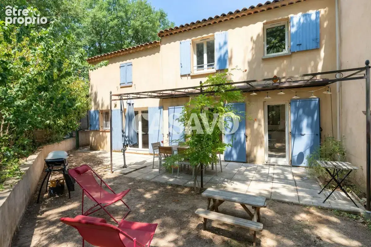 Maison à CHATEAUNEUF-LE-ROUGE