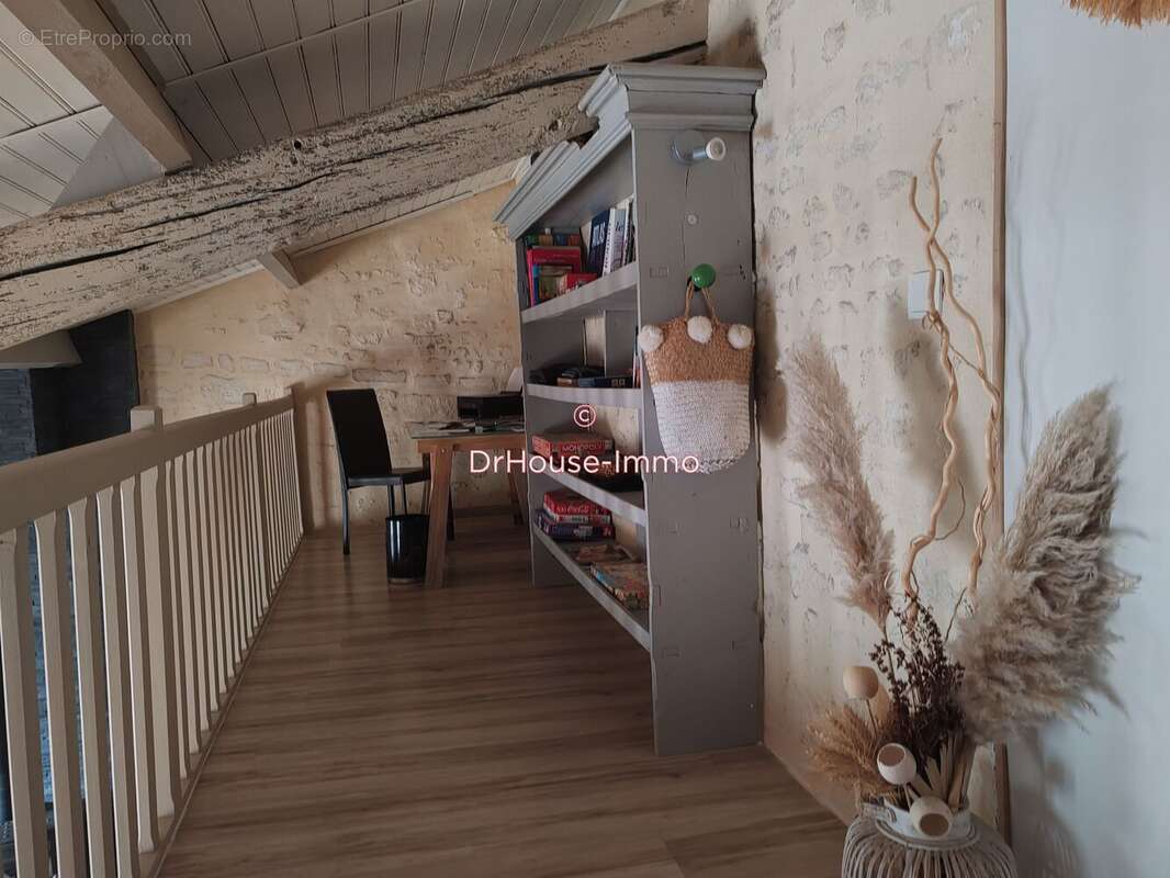 Maison à SAINTE-GEMME-LA-PLAINE