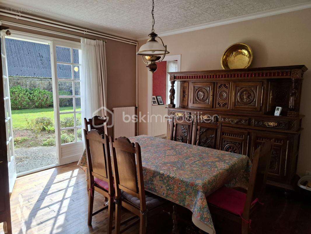 Maison à LANVAUDAN