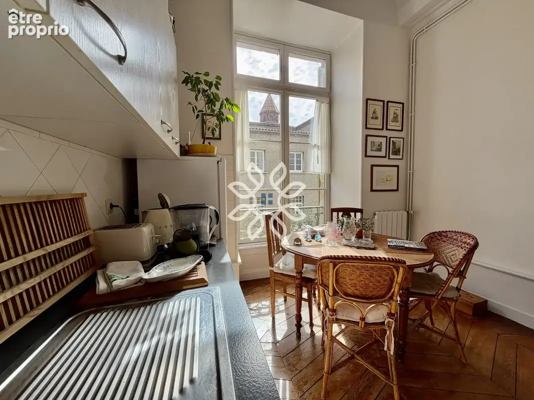 Appartement de caractère au cœur historique de Brioude, à deux pas de la Basilique - photo 6