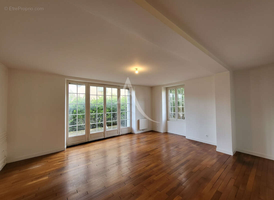 Appartement à GUIGNES