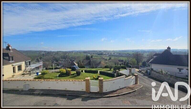 Photo 2 - Maison à TRONGET