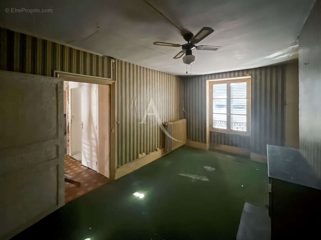 Maison à VAUX-SUR-SEINE