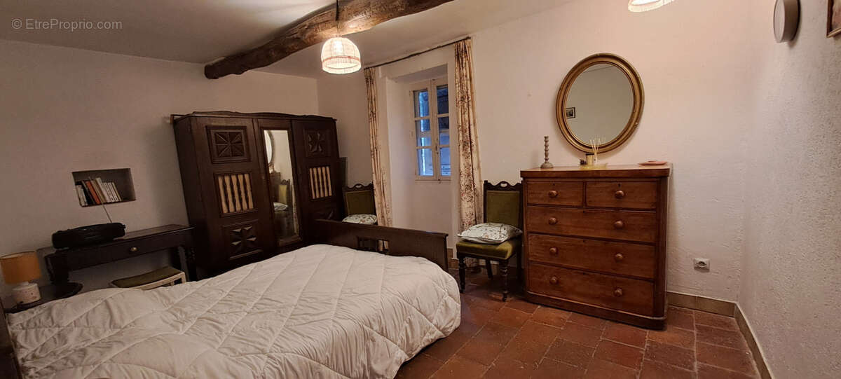 Maison à PEGAIROLLES-DE-L'ESCALETTE