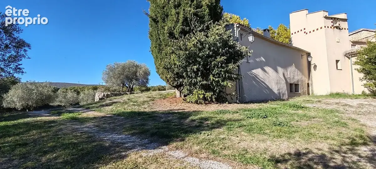 Ancien relais de poste avec domaine agricole à Forcalquier (04300) - photo 11