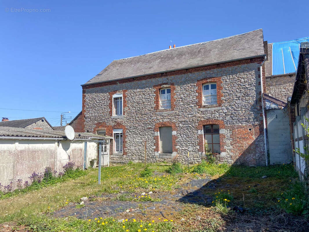 Maison à COUSOLRE