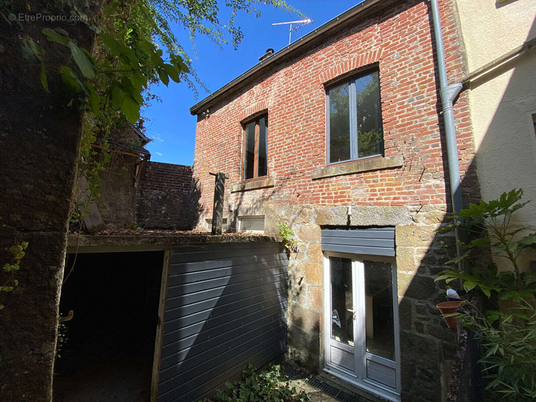 Idéal investisseur, maison à vendre au coeur de LA FERTE MACE - photo 8