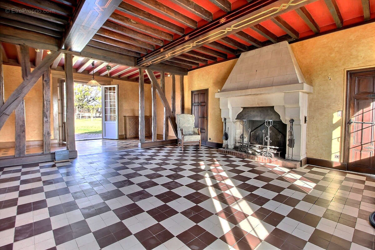Maison à PRESSIGNY-LES-PINS