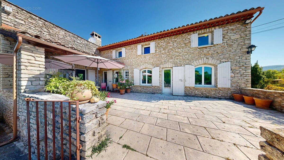 Maison à LAGNES