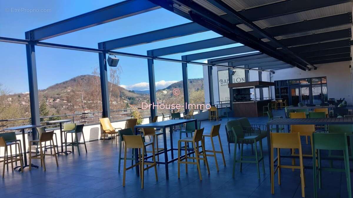 Commerce à BRIVES-CHARENSAC