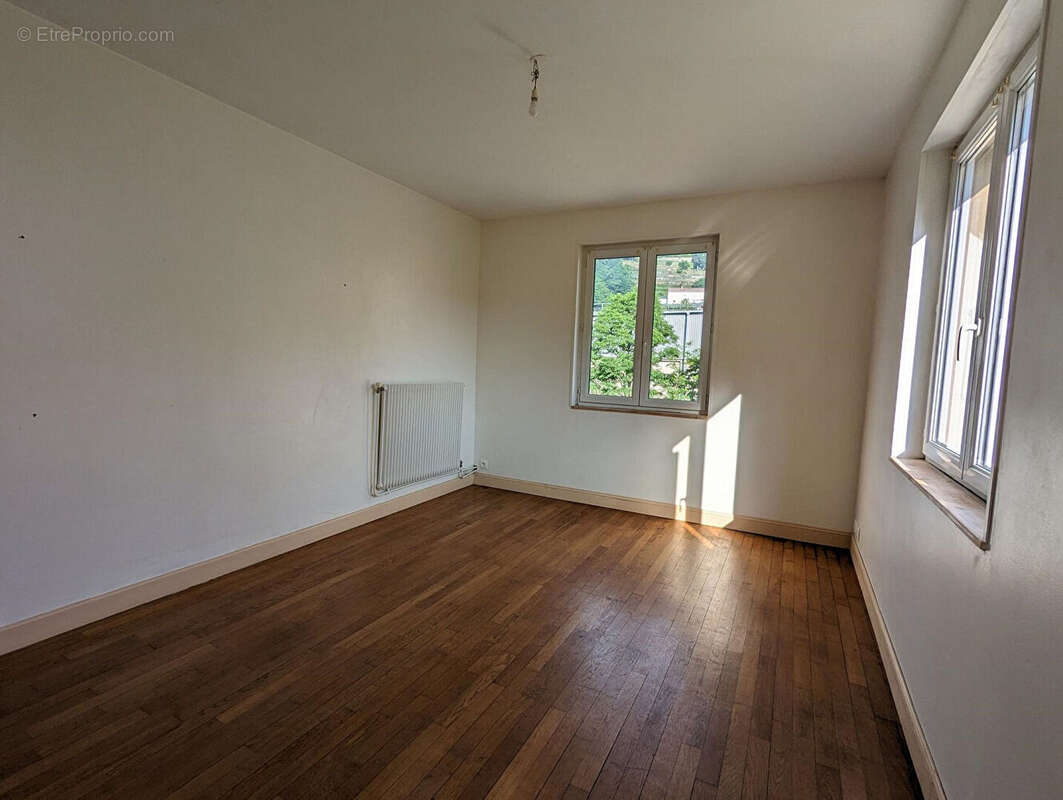 Maison à LE CHEYLARD