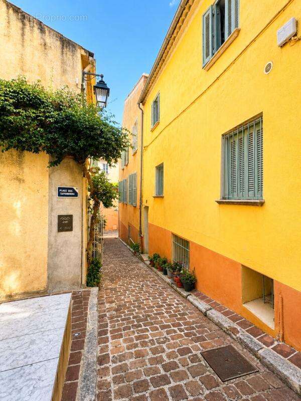 Appartement à HYERES