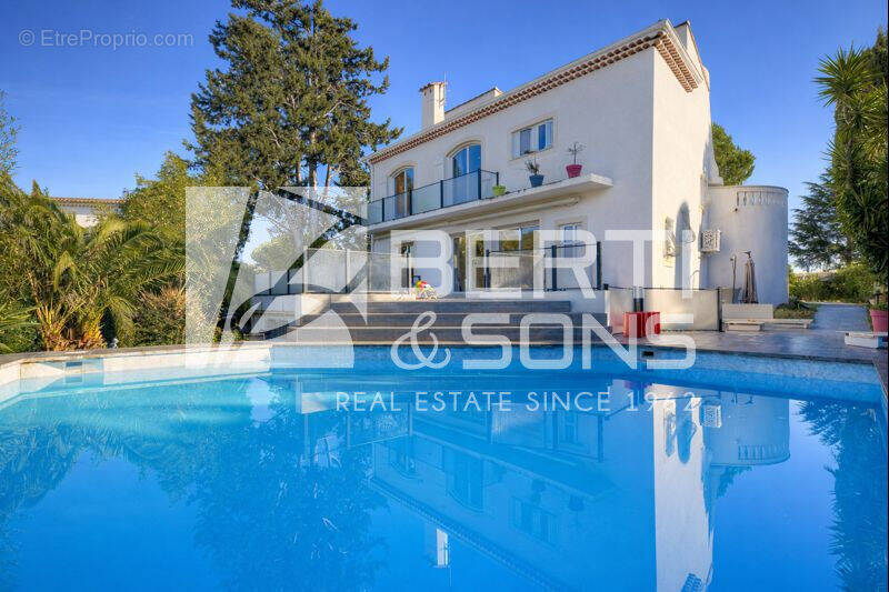 Maison à MANDELIEU-LA-NAPOULE